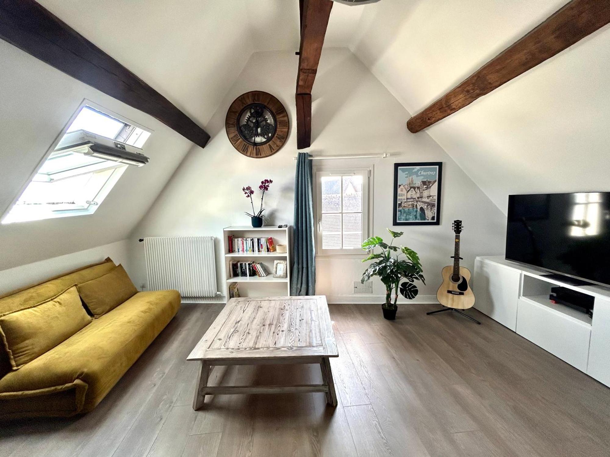 L Ecuyer Appartement Au Coeur Du Quartier Historique Chartres Buitenkant foto