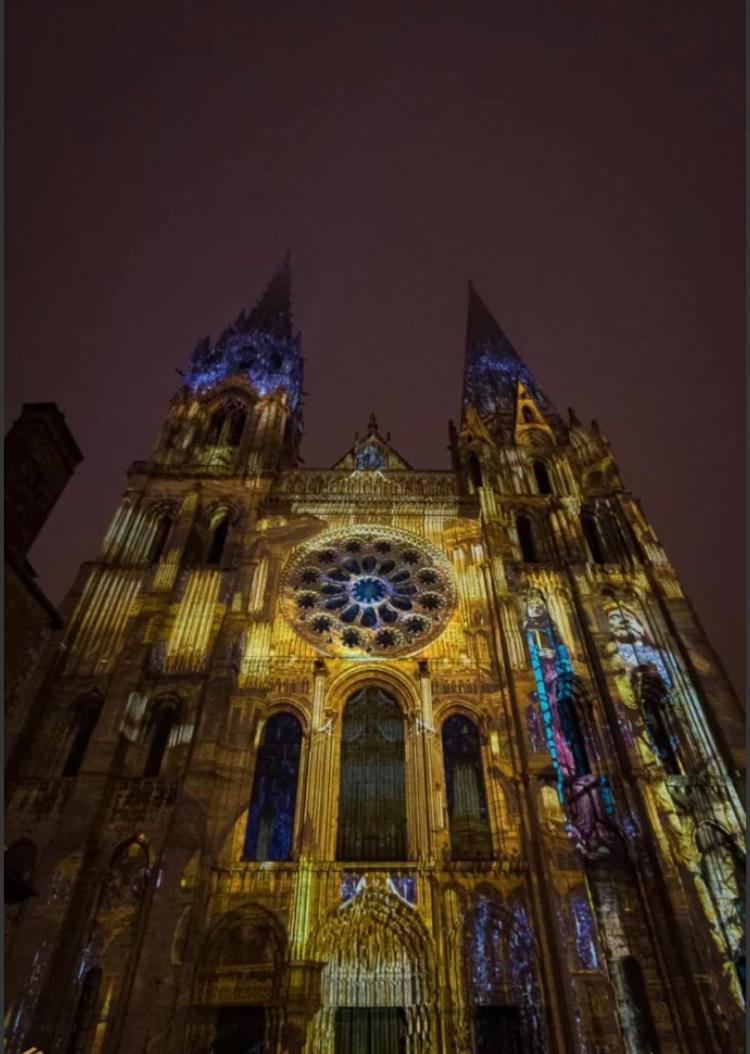 L Ecuyer Appartement Au Coeur Du Quartier Historique Chartres Buitenkant foto