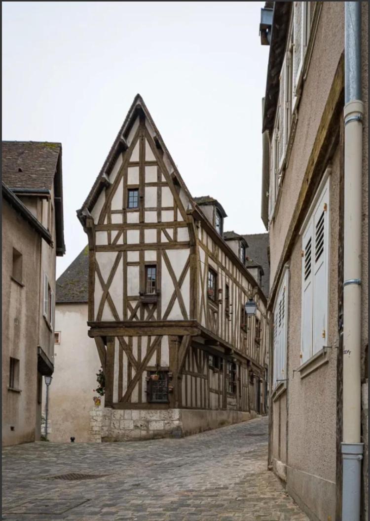 L Ecuyer Appartement Au Coeur Du Quartier Historique Chartres Buitenkant foto