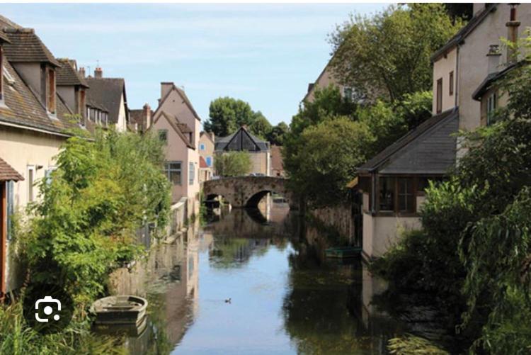L Ecuyer Appartement Au Coeur Du Quartier Historique Chartres Buitenkant foto